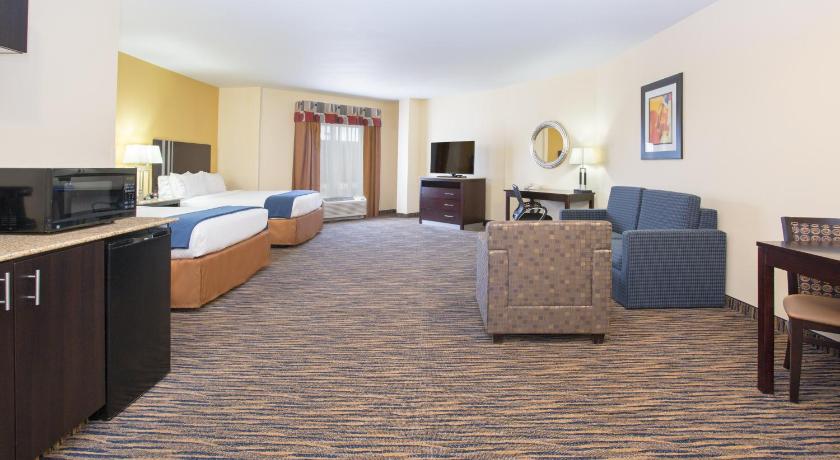 Holiday Inn Express & Suites Denver North - Thornton