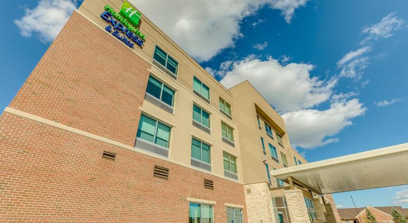 Holiday Inn Express & Suites Okemos - University Area photo