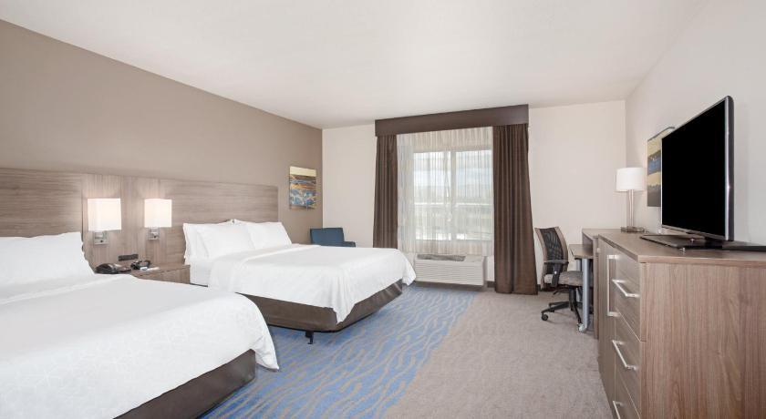 Holiday Inn Express & Suites Manhattan