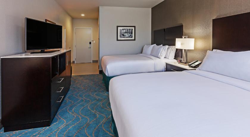 Holiday Inn Express and Suites Killeen-Fort Hood Area