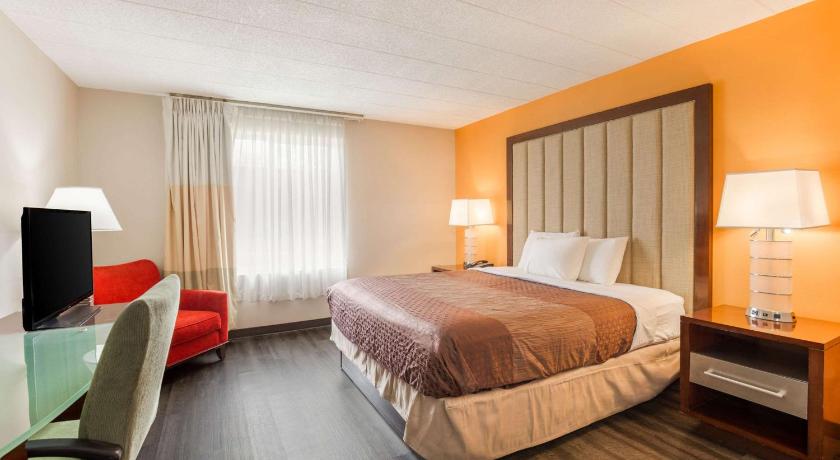 Rodeway Inn & Suites Stroudsburg - Poconos