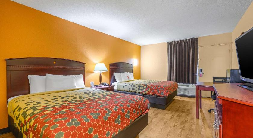 Econo Lodge Decatur Hotel