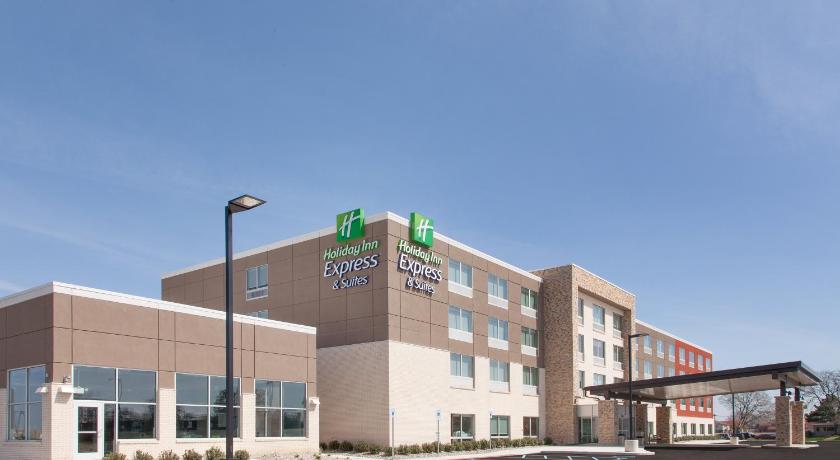 Holiday Inn Express & Suites Sterling Heights-Detroit Area