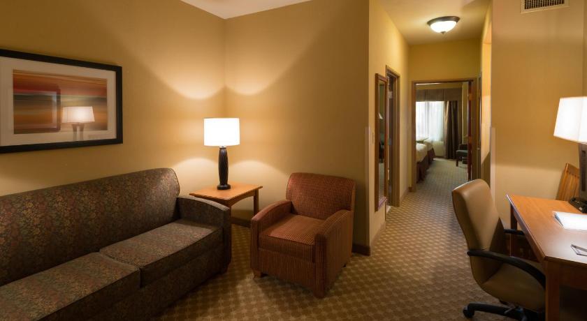 Holiday Inn Express & Suites Chicago West-Roselle