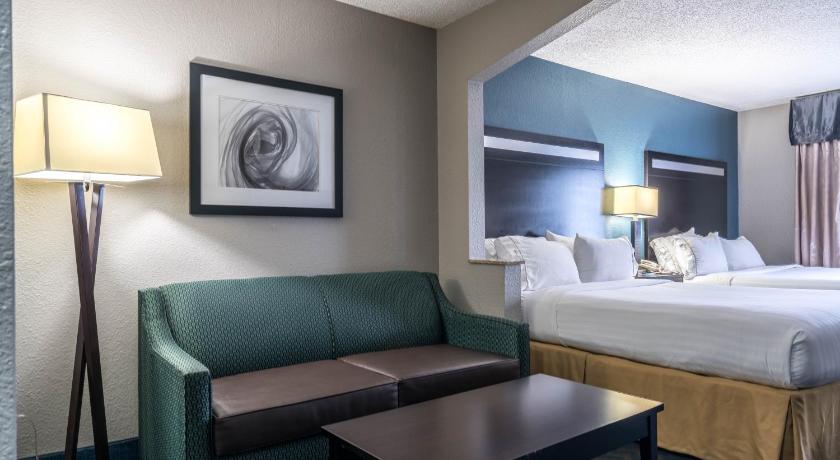 HOLIDAY INN EXPRESS & SUITES ROANOKE RAPIDS