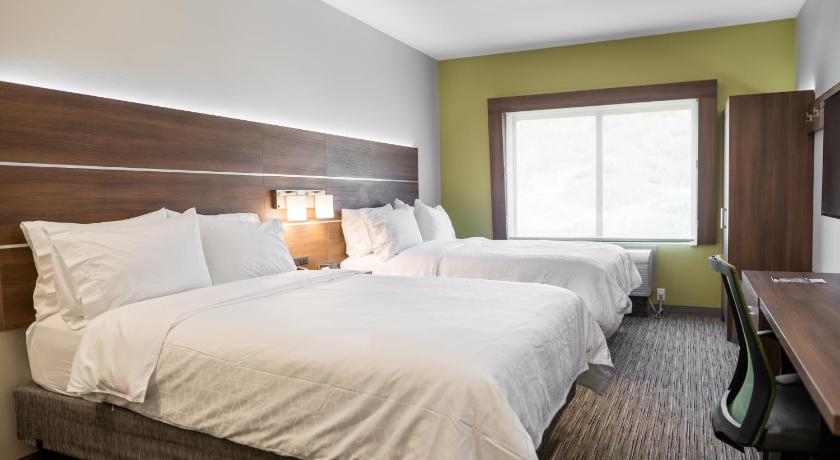 Holiday Inn Express Lake Forest