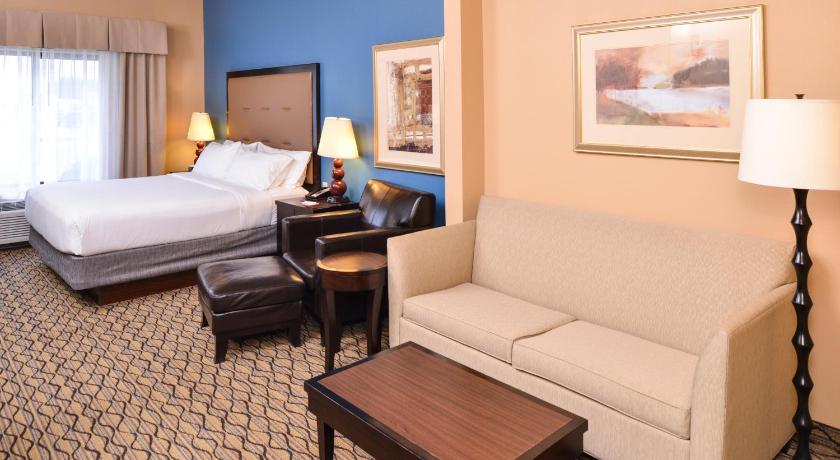 Holiday Inn Express Hotel & Suites Wichita Falls