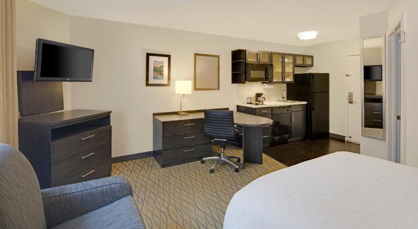 Candlewood Suites Rogers-Bentonville