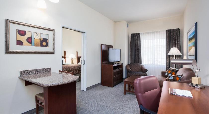 Staybridge Suites El Paso Airport Area