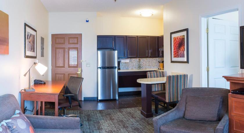 Staybridge Suites Fargo