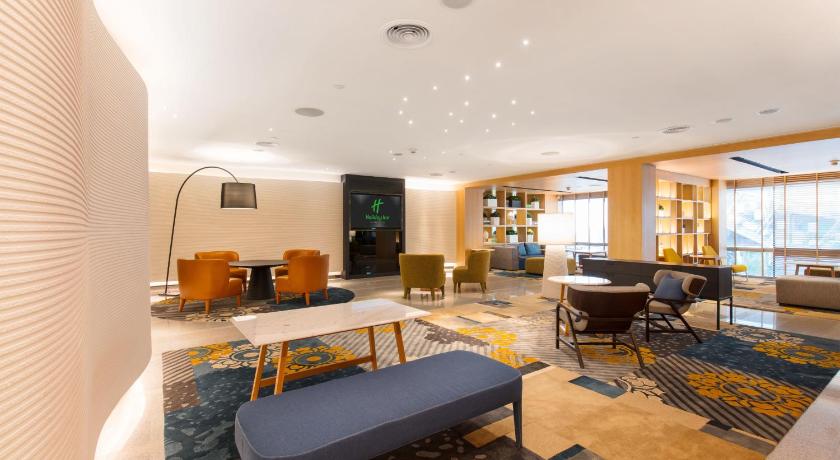 방콕 홀리데이 인 방콕 바이 IHG (Holiday Inn Bangkok By IHG) 4성급 호텔 수영장