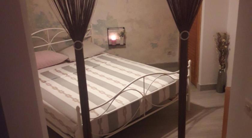 Zoric Apartments & Rooms photo