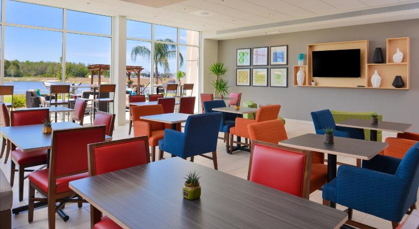 Holiday Inn Express & Suites Trinity