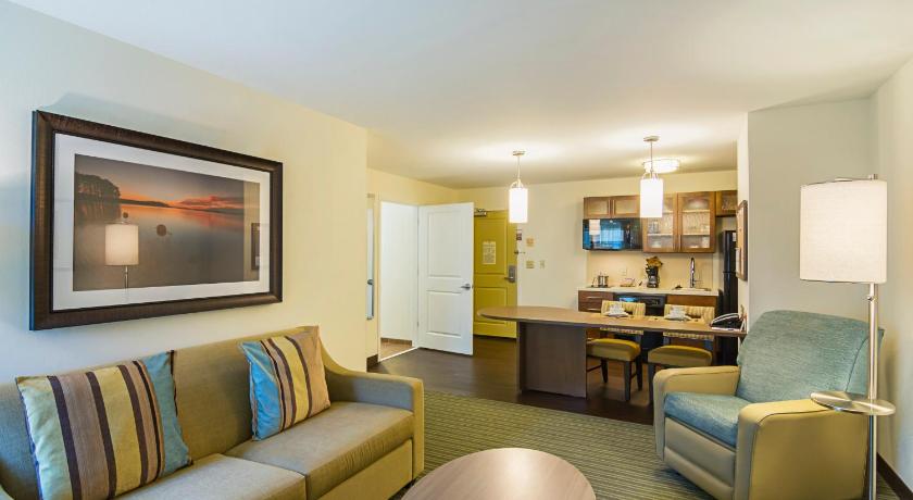 Candlewood Suites Pensacola - University Area