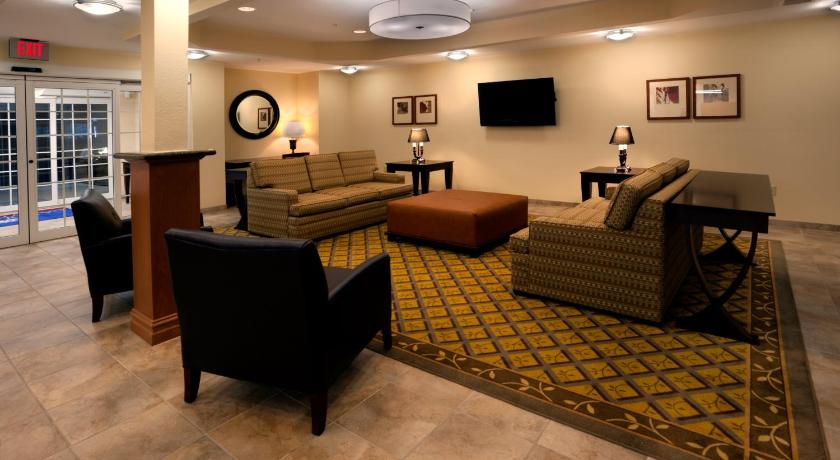 Candlewood Suites San Antonio NW Near SeaWorld