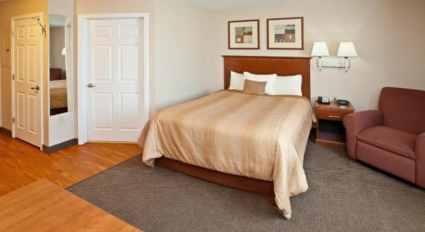 Candlewood Suites Louisville North