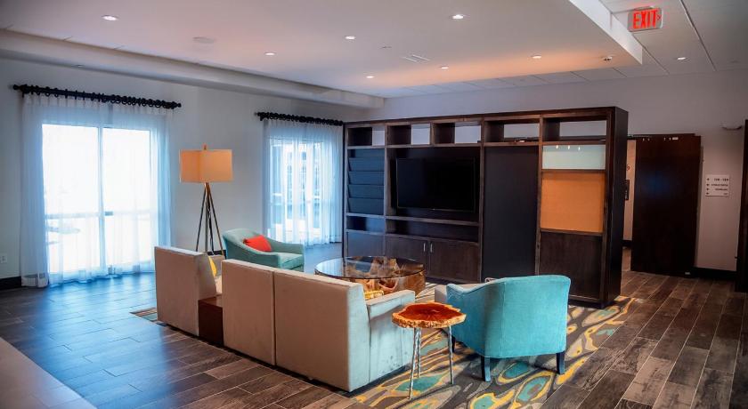 Holiday Inn Hotel And Suites Savannah Airport - Pooler photo