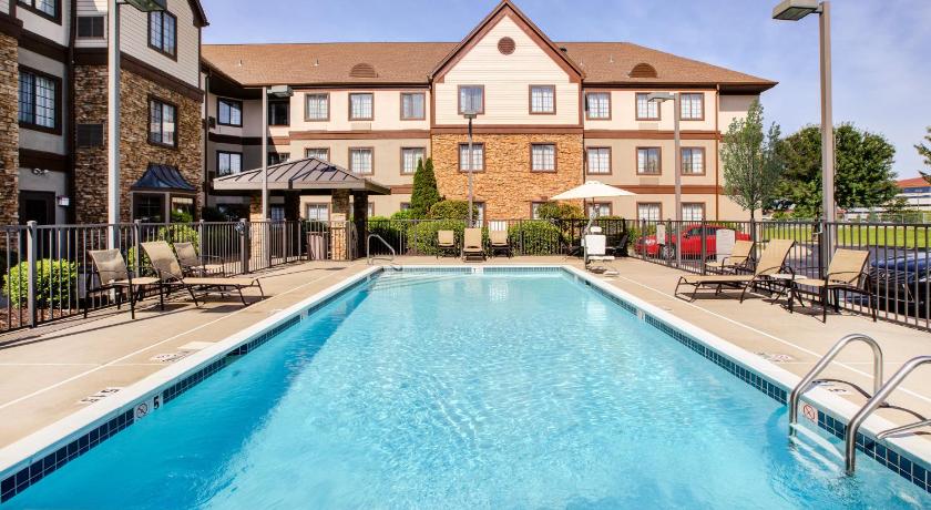 Staybridge Suites Louisville - East