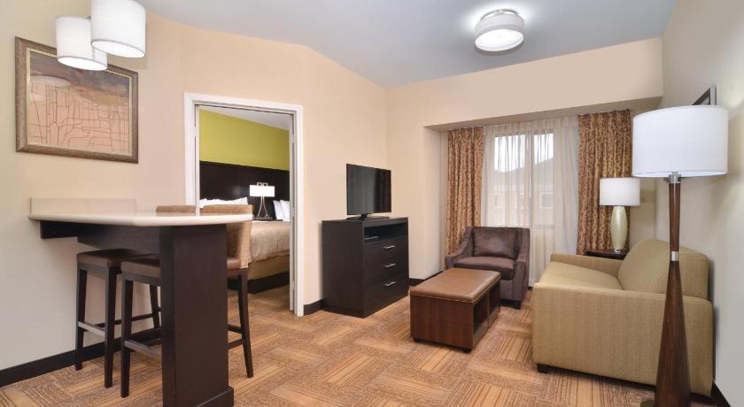 Staybridge Suites Tomball