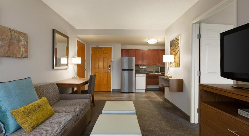 Staybridge Suites Tampa East- Brandon