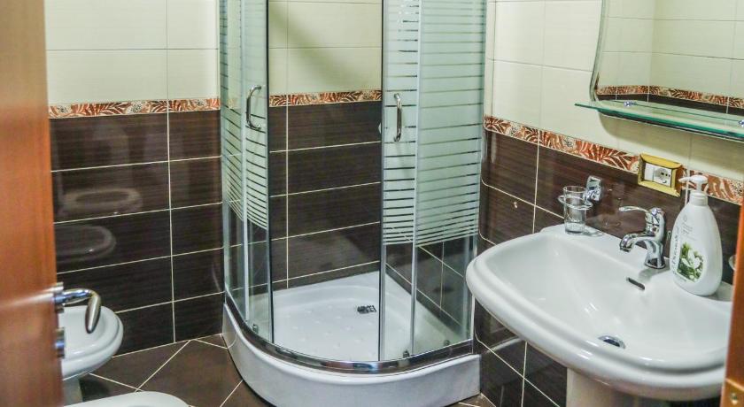Luxurious Apartment Lake View Pogradec photo