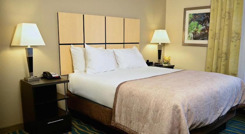 Candlewood Suites Denver Northeast - Brighton