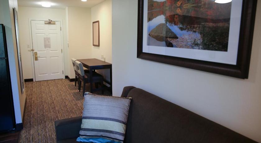 Candlewood Suites Portland - Scarborough