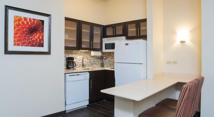 Staybridge Suites Chicago-Oakbrook Terrace