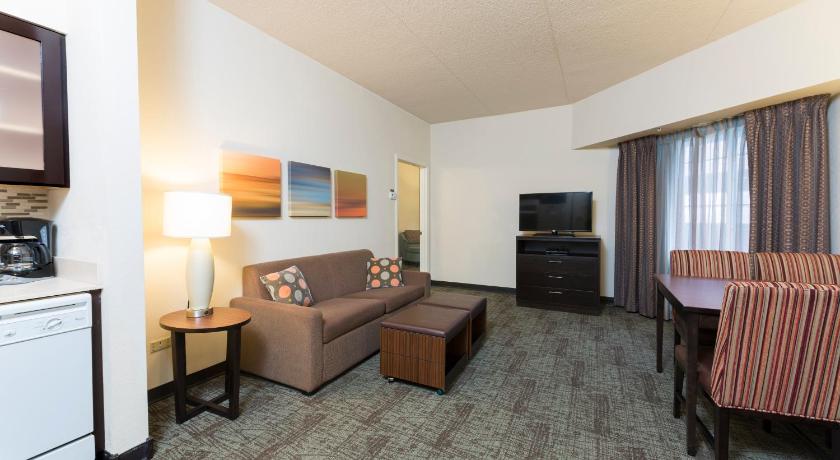 Staybridge Suites Chicago-Oakbrook Terrace