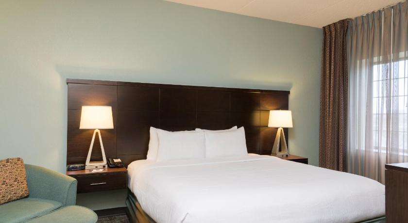 Staybridge Suites Chicago-Oakbrook Terrace