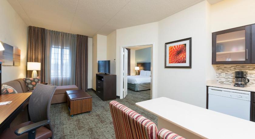 Staybridge Suites Chicago-Oakbrook Terrace