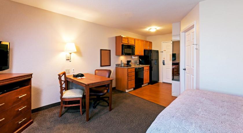 Candlewood Suites Pearland