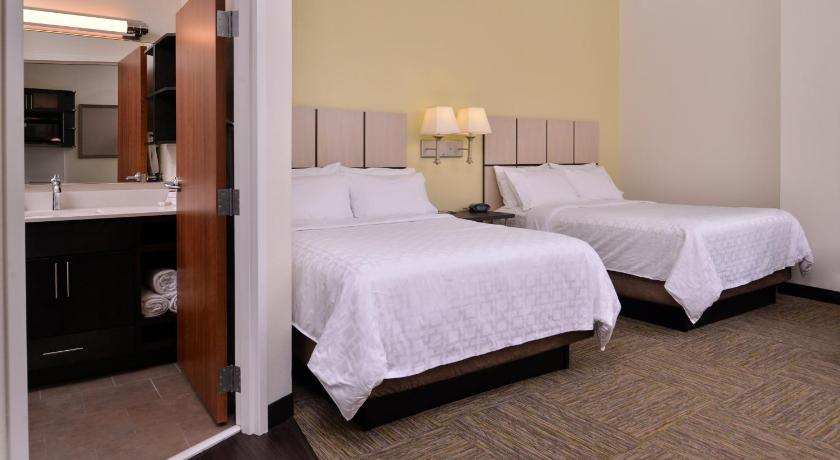 Candlewood Suites Terre Haute