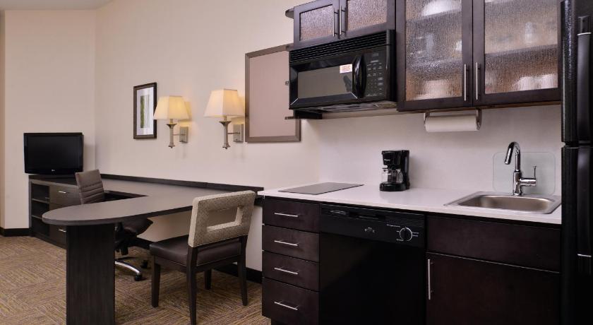 Candlewood Suites Terre Haute