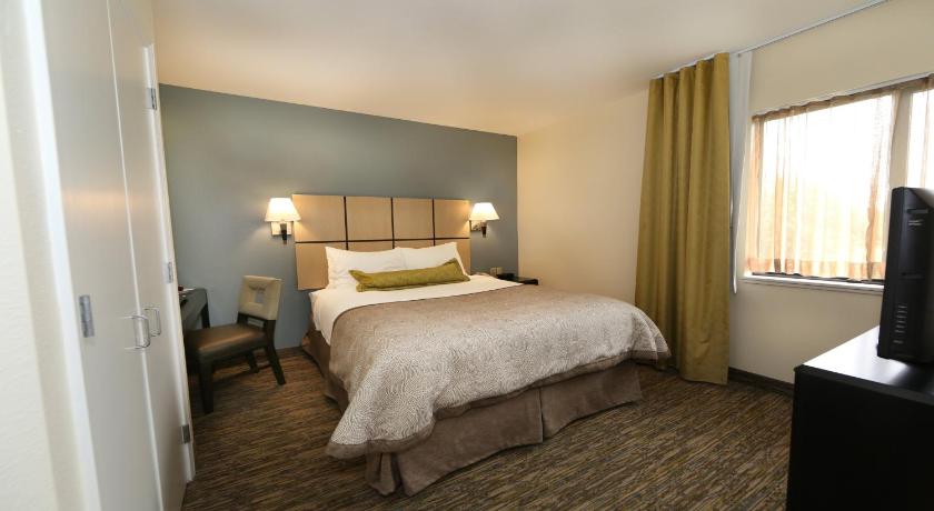 Candlewood Suites East Lansing, an IHG Hotel