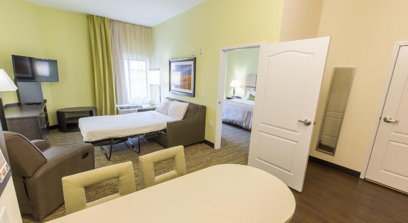 Candlewood Suites Overland Park