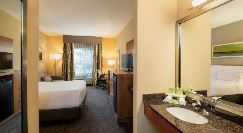 Holiday Inn Express Hotel & Suites Sherwood Park-Edmonton Area