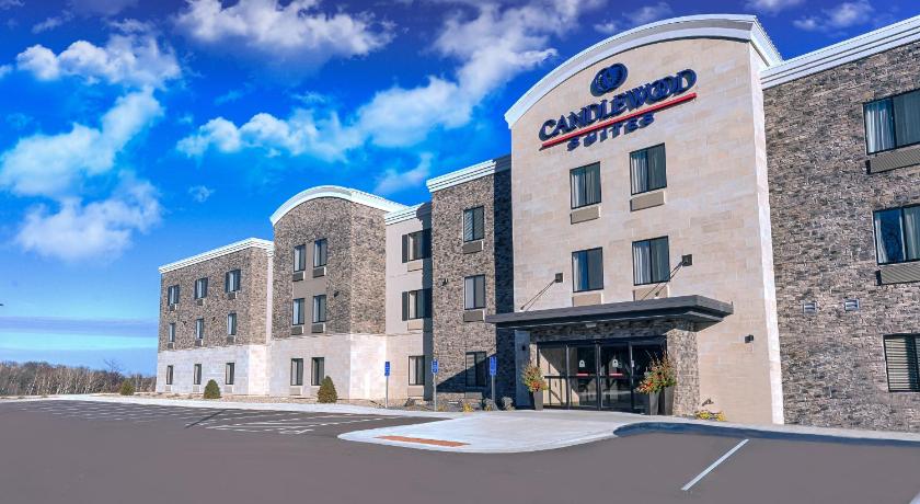 Candlewood Suites Lakeville I-35