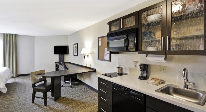 Candlewood Suites Smyrna