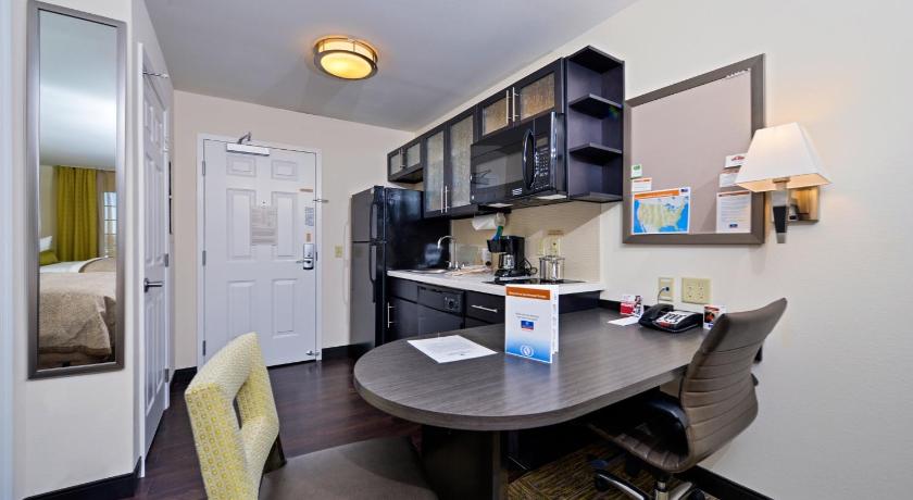 Candlewood Suites Harrisburg-Hershey