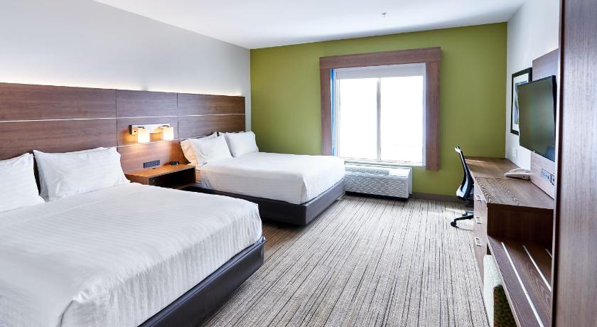 Holiday Inn Express Hotel & Suites Dieppe Airport