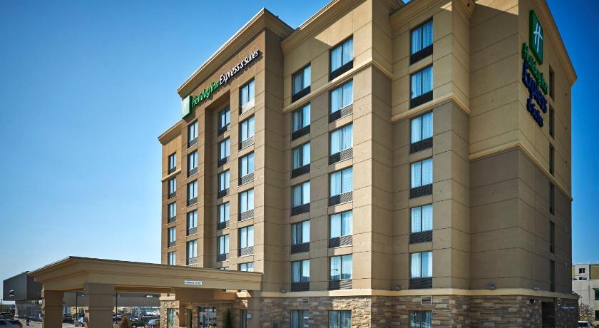 Holiday Inn Express and Suites Timmins