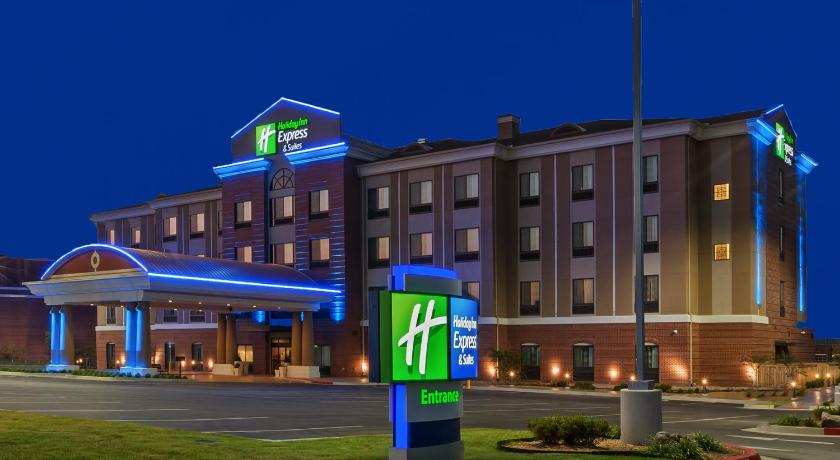 Holiday Inn Express & Suites Glenpool