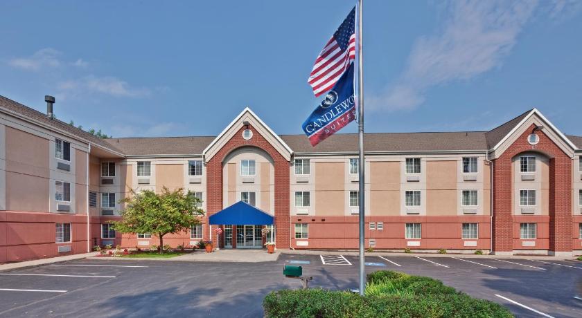 Candlewood Suites East Syracuse Carrier Circle photo