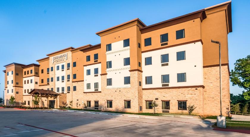 STAYBRIDGE SUITES LAKE JACKSON photo