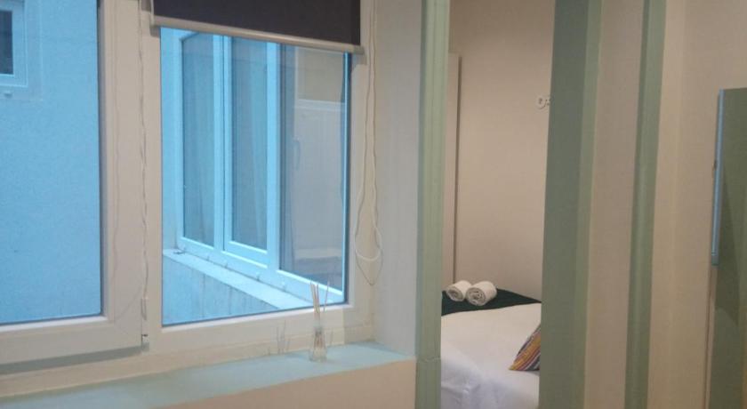 Image of One-Bedroom Apartment 6