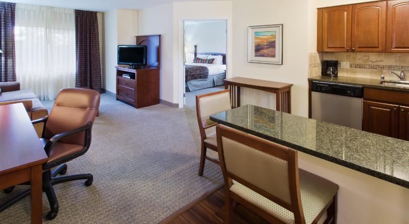 Staybridge Suites Everett - Paine Field