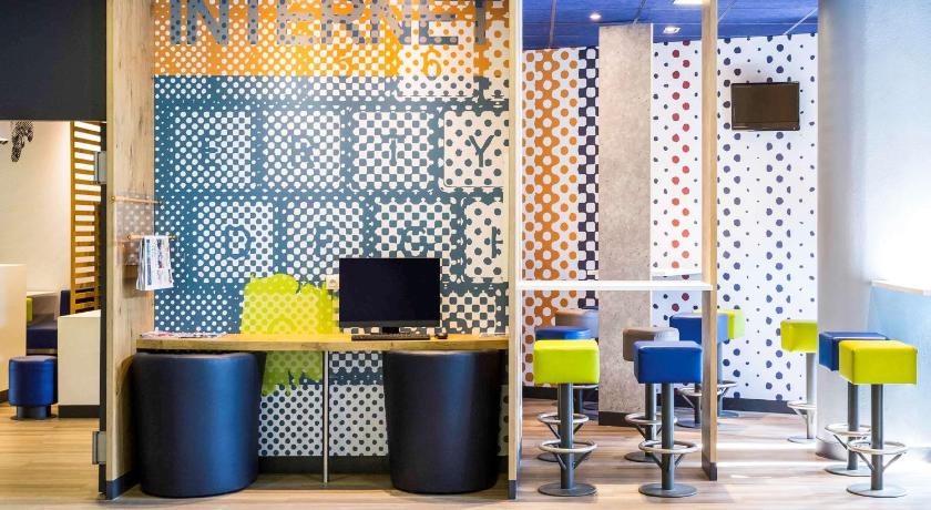 ibis budget Bordeaux Centre Gare Saint-Jean photo