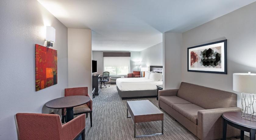 Holiday Inn Express Hotel and Suites Shreveport South Park Plaza