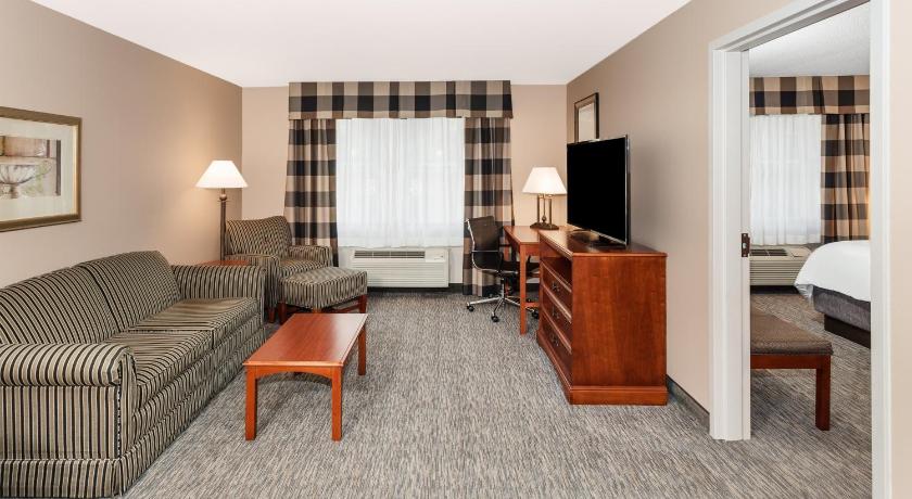 Holiday Inn Express Hotel & Suites Hampton South-Seabrook